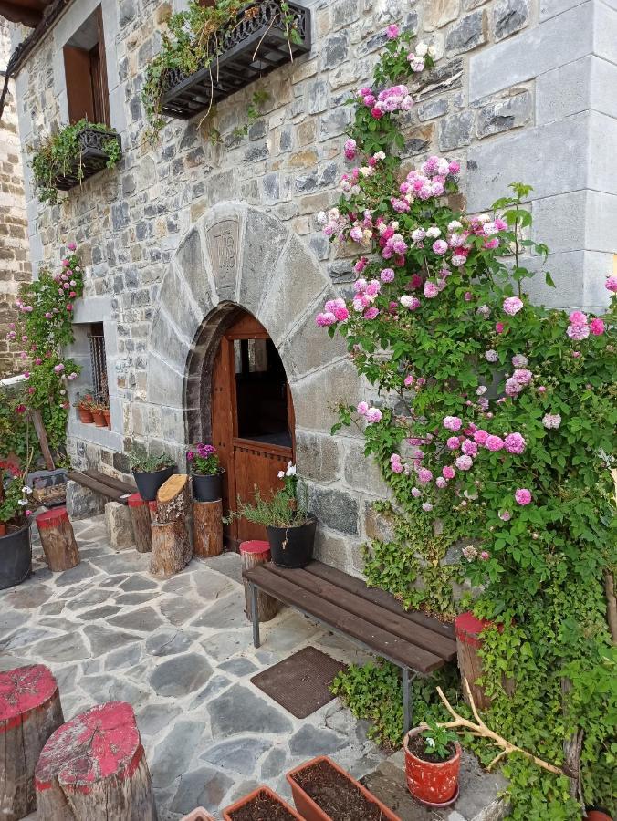 Casa Rural Elurkoia Isaba Exteriör bild
